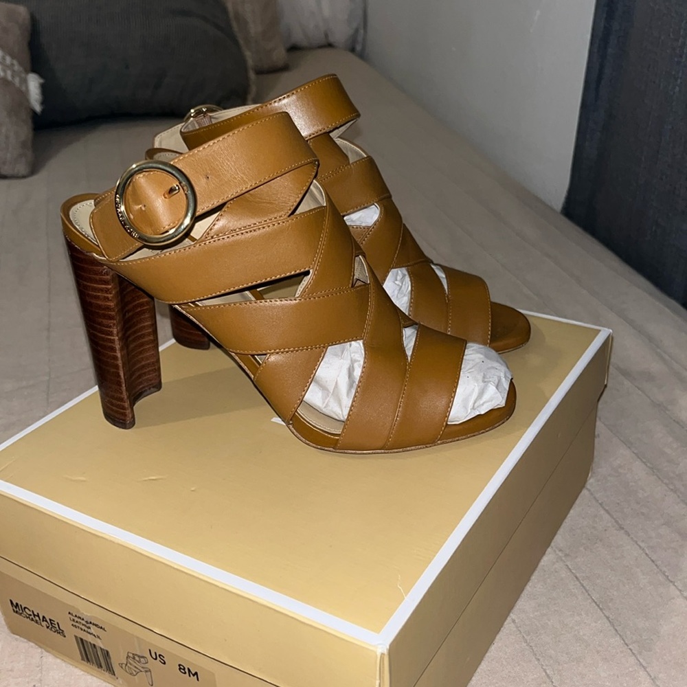 Michael Kors Alana Sandal size 8